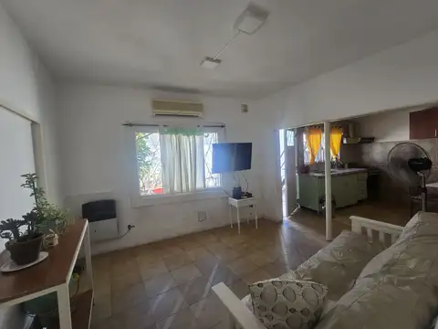 Depto Tipo Casa 2 ambientes con 1 baño