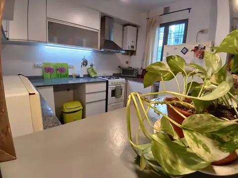 Depto Tipo Casa en Venta 60 años