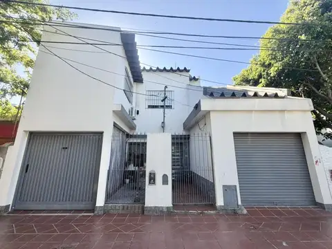 Casa 4 ambientes en excelente ubicación.
