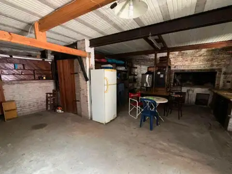 Casa 2 ambientes con 1 baño