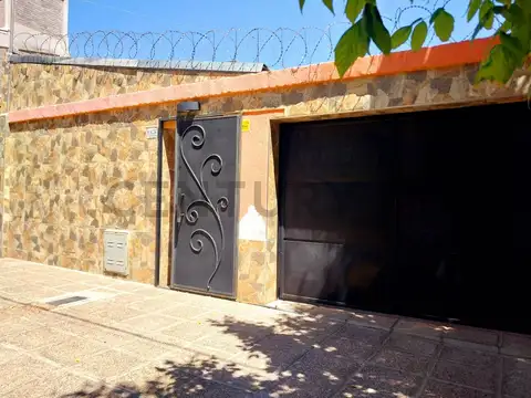 Nicolas  Burmaz 100, Piso 0