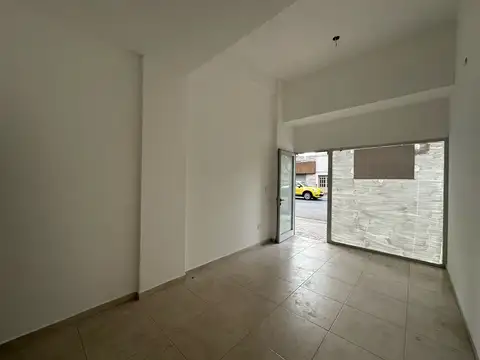 Local en Alquiler en Echesortu, $ 620.000