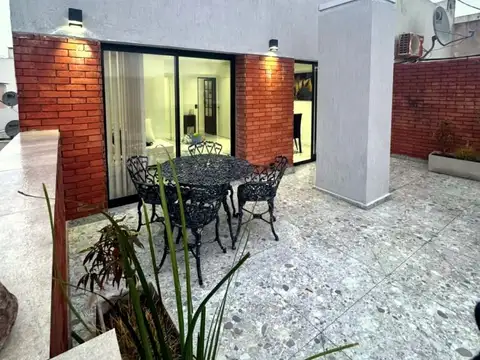 Departamento 2 ambientes con terraza propia