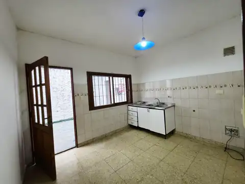 Alquiler Casa 3 Ambientes en Villa Bosch con patio