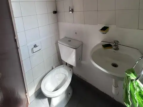 Oficina 2 ambientes con 2 baños