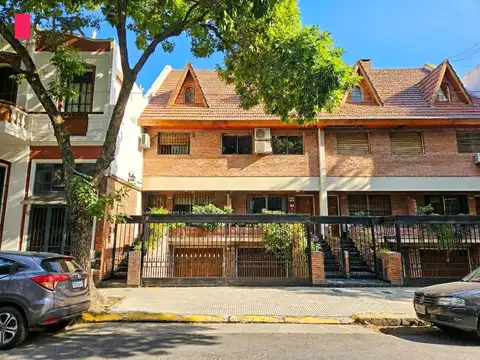 Impecable Duplex de 6 Amb. - Cochera, Jardin, Quincho y Pileta