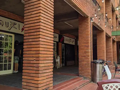 EN VENTA LOCAL EN CIUDAD JARDIN SITO EN 1ER PISO EN EDIFICIO TERRAZAS DENTRO DEL MISMO - FICHA 9986