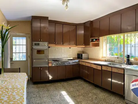 Casa 4 ambientes con 1 baño