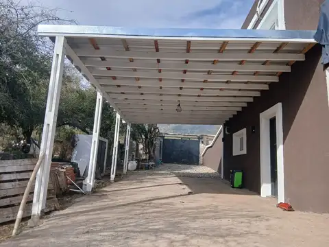 Casa en Venta con 9 cocheras