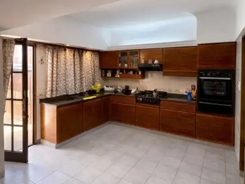 Casa en Venta en Abasto, USD 350.000