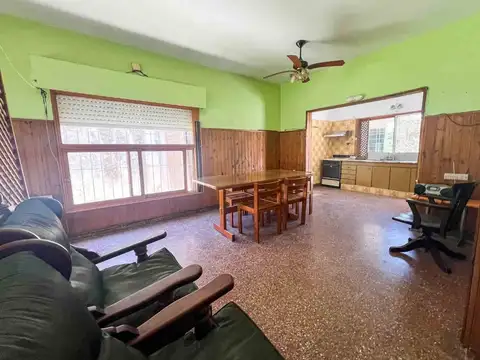 CASA 3 AMBIENTES CON JARDIN COCHERA QUINCHO