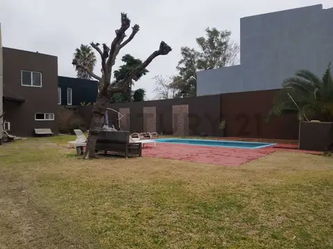 Casa en Venta con 1 cochera