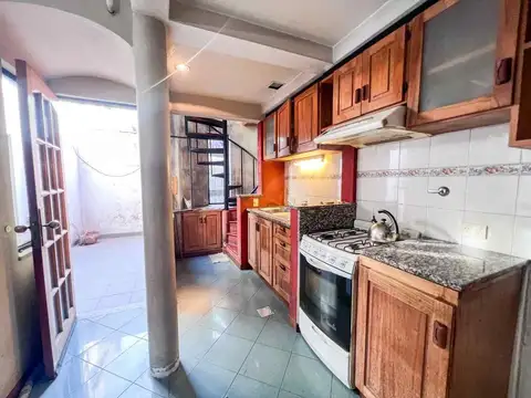 Depto Tipo Casa en Venta con 1 cocheras