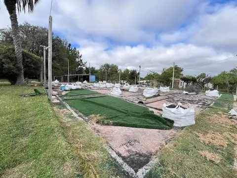 CANCHA DE FUTBOL CON GRAN TERRENO EN GUICHON