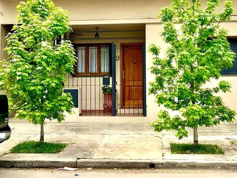 PH 3 ambientes en Venta Caseros Al frente 