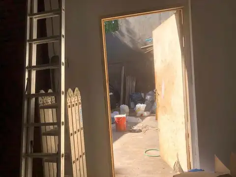 Local en Venta en De Vicenzo Grande, USD 470.000