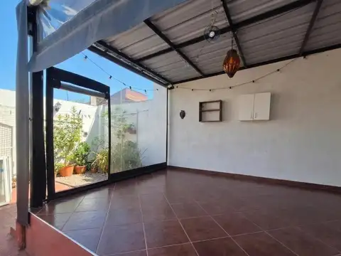 Depto Tipo Casa en Venta de 2 ambientes
