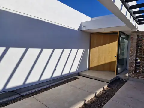 Casa en Venta en Carrodilla La Puntilla, USD 257.000