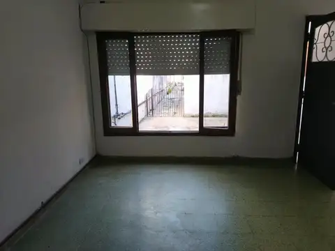 Depto Tipo Casa en Alquiler de 3 ambientes