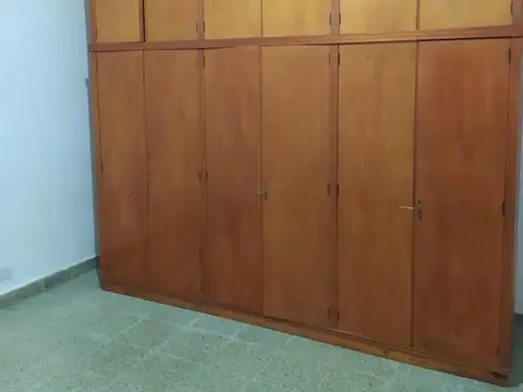Depto Tipo Casa en Alquiler 50 años