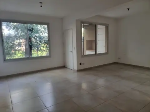 Edificio AGUARIBAY  2 y 3  amb. En PLANTA  BAJA, jardín propio, cochera y parrilla. APTO CRÉDITO