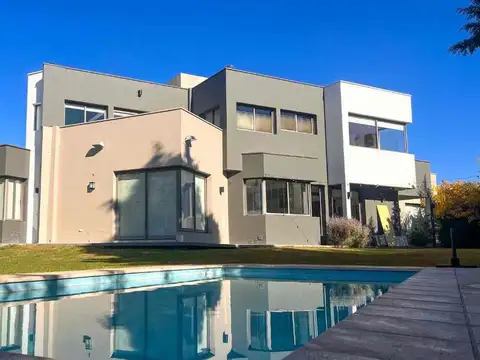 Calle Bernardo Ortiz s/n Vistalba 500