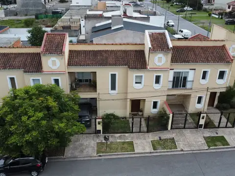 VENTA duplex dos dormitorios Grand Bourg Salta
