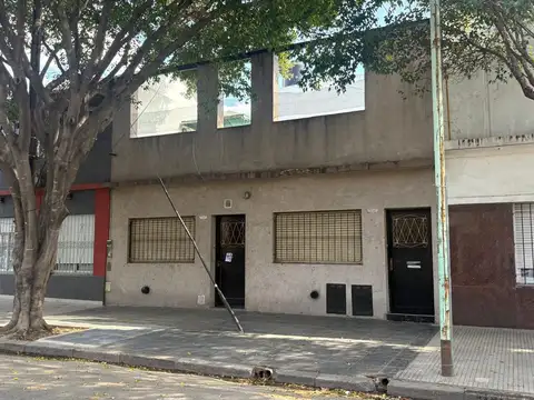 VENTA DE CASA SOBRE LOTE PROPIO 8,70X26,47