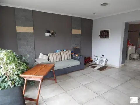 Casa en venta - 2 dormitorios 1 baño 1 toilette - 460 mts2 - Tandil