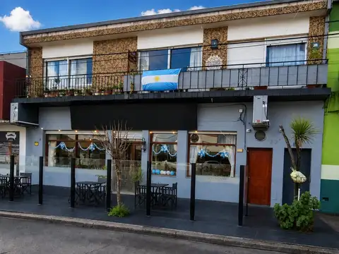 Local en Venta sobre avenida Juan B Justo