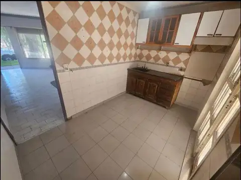 Depto Tipo Casa en Venta en Villa Luzuriaga, USD 68.000