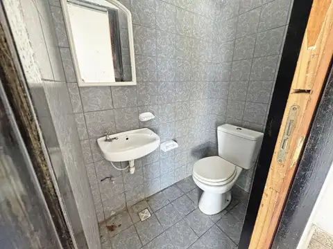 Vivienda + 2 Locales en venta