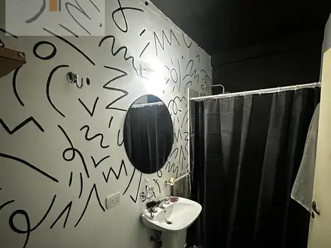 Casa en venta - 2 Dormitorios 1 Baño - 300mts2 - La Plata
