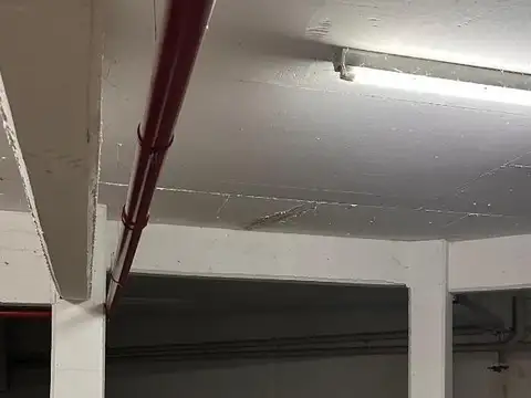 Cochera cubierta céntrica