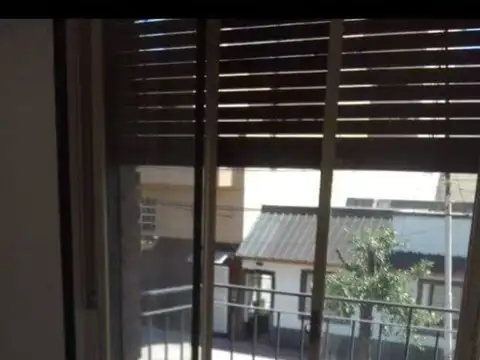 Departamento en Alquiler en Villa Raffo, $ 850.000