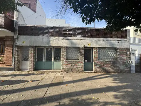 Casa en venta a reciclar o lote -  Villa Urquiza