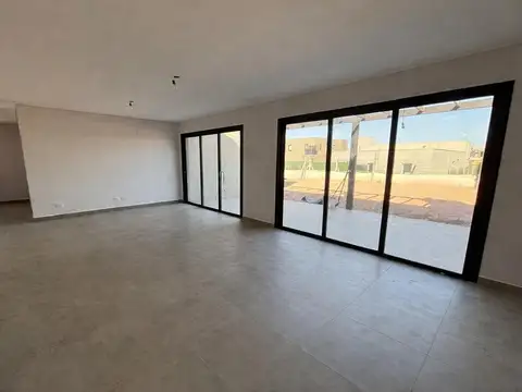 Casa en Venta al Oeste