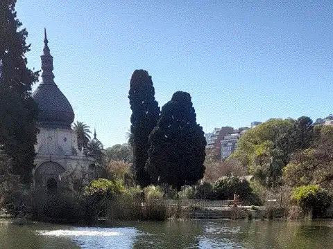 A MTS ECOPARQUE TRES AMBIENTES EXCELENTE UBICACION CABELLO Y LAFINUR