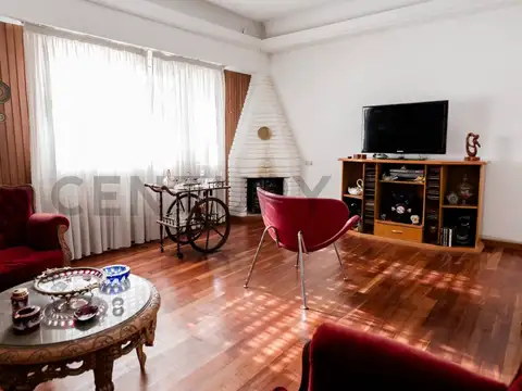 Departamento 6 ambientes con 2 baños