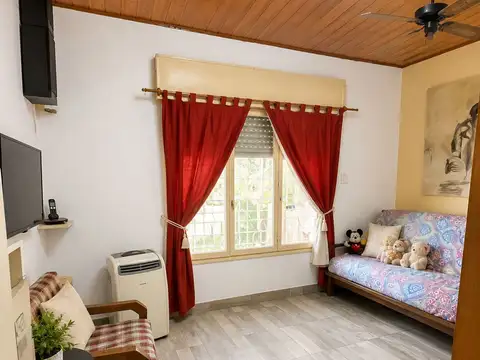 Casa 3 ambientes con 2 baños