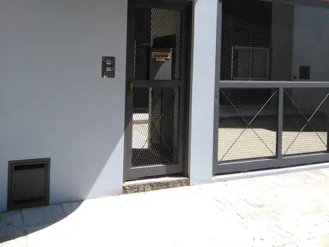 25 De Mayo 100, Piso 1°