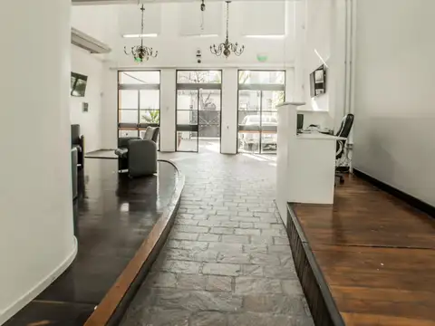 Oficina en Venta con 2 cocheras