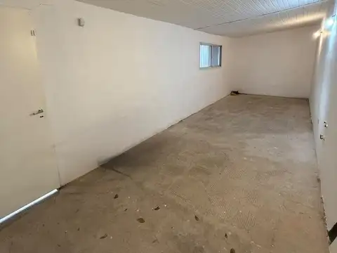 Local en Alquiler en Joaquin Gorina, $ 1.700.000