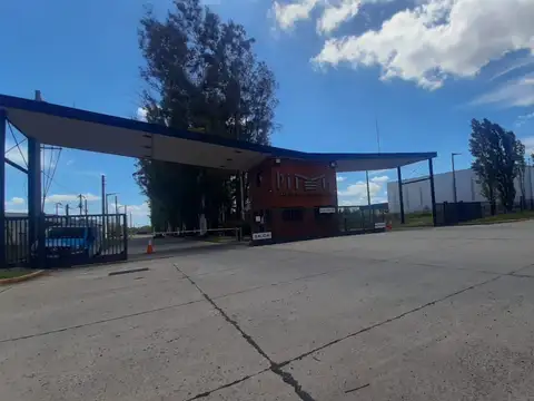 Venta Terreno industrial de 5700 m2 en Parque Industrial Moreno 1