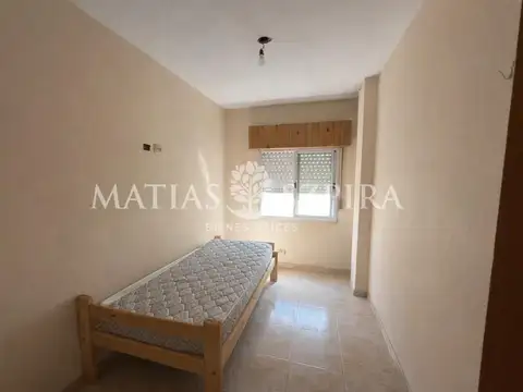 VENTA CASA MULTIFAMILIAR CON COCHERA EN MERLO