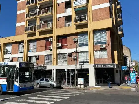 OFICINA COMERCIAL A LA VENTA - MORON CENTRO
