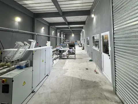 Venta - Deposito con vivienda - Villa Sarmiento