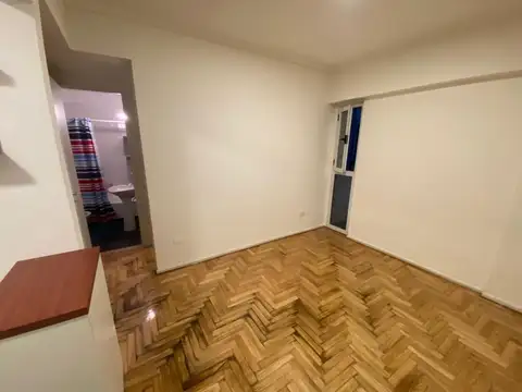 Beruti 2300, Piso 2