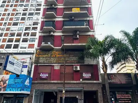 Departamento 2 ambientes al frente con balcón en centro de Ramos Mejía, a 1 cuadra de la estación