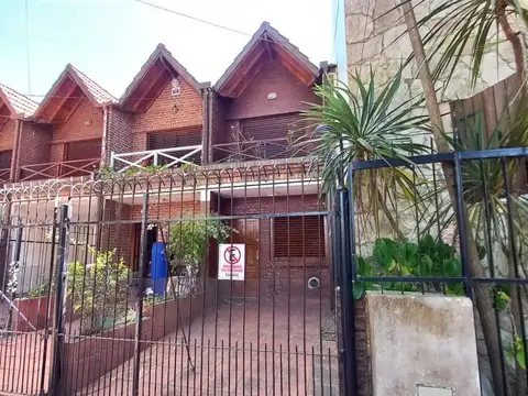 Depto Tipo Casa en Venta de 4 ambientes
